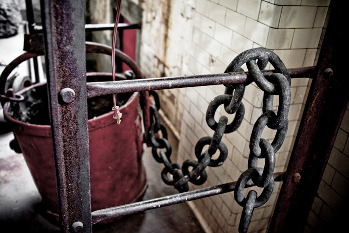 Pail & Chain